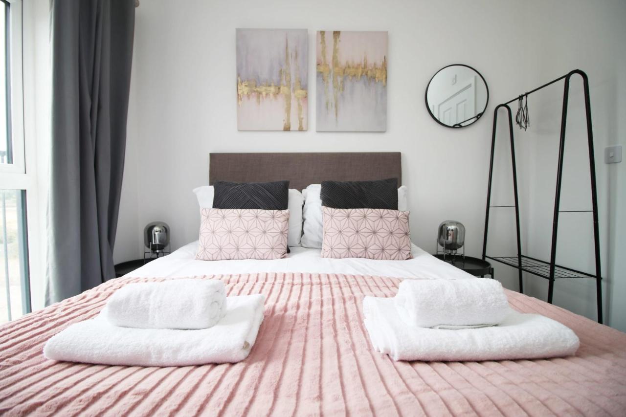 Beachview By Mia Living Close To Beach, Free Parking, Modern 2 Bedroom Apartment Barry Exteriör bild